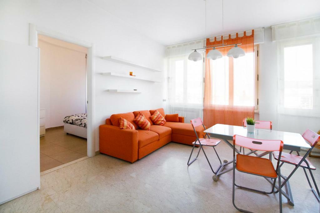 Orange Apartment Bologna Exteriör bild